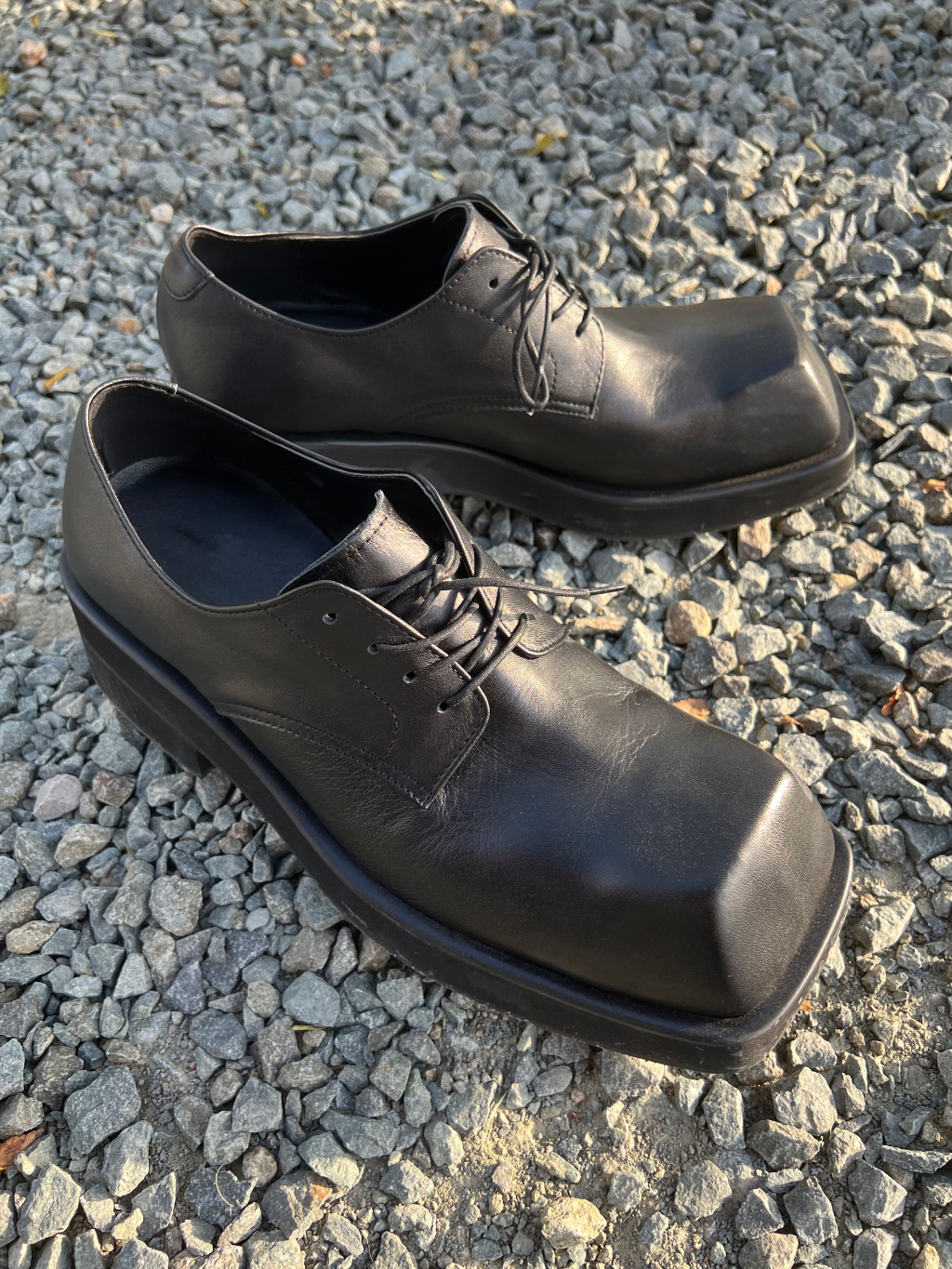 leather leg derby shoes